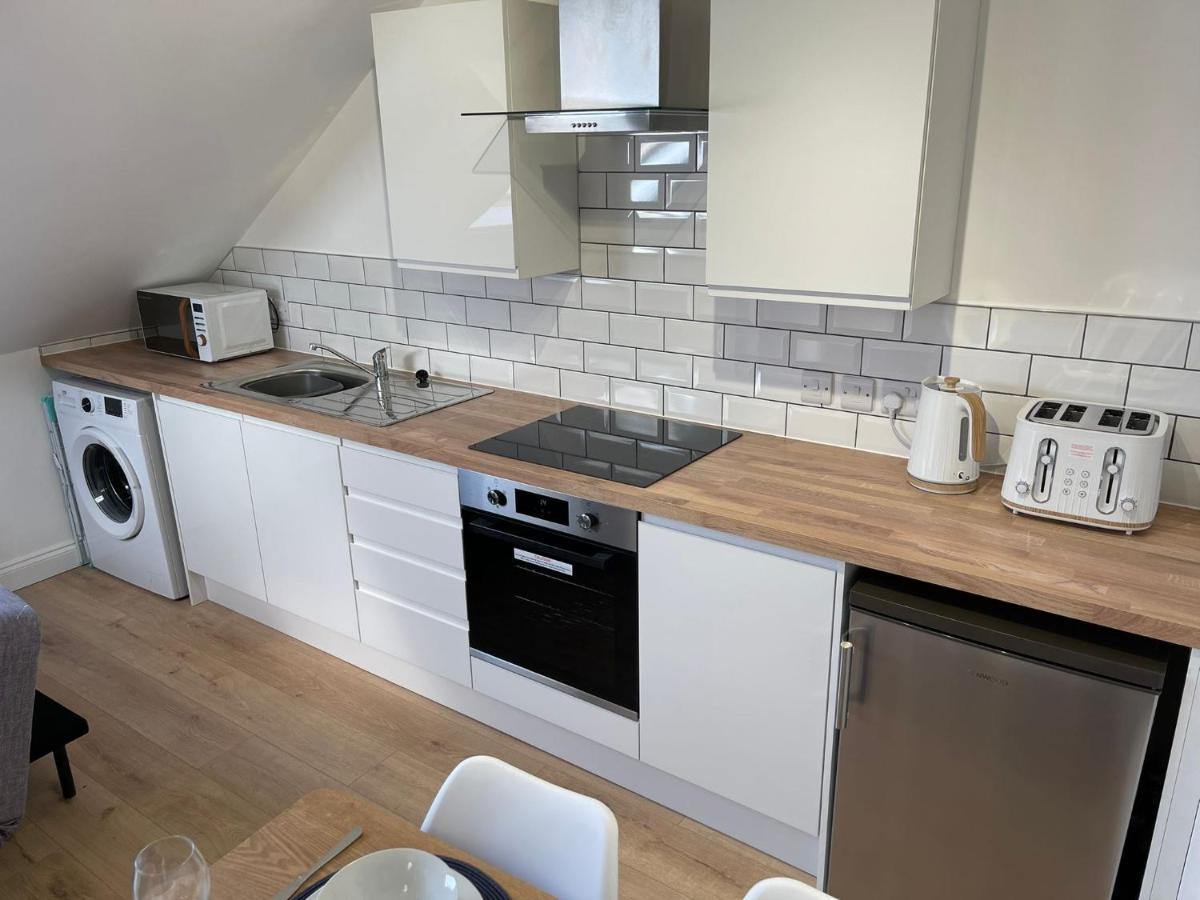 Brand New Montrouge Apartments - Perfect Location!! 포츠머스 외부 사진