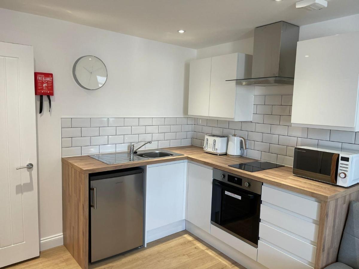 Brand New Montrouge Apartments - Perfect Location!! 포츠머스 외부 사진