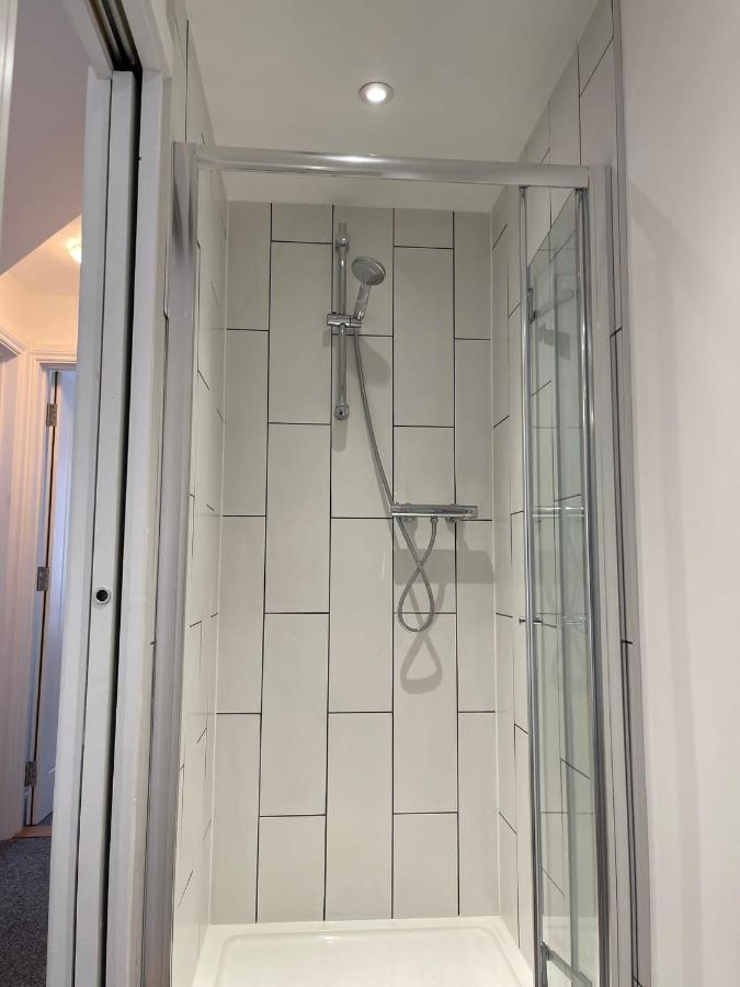 Brand New Montrouge Apartments - Perfect Location!! 포츠머스 외부 사진