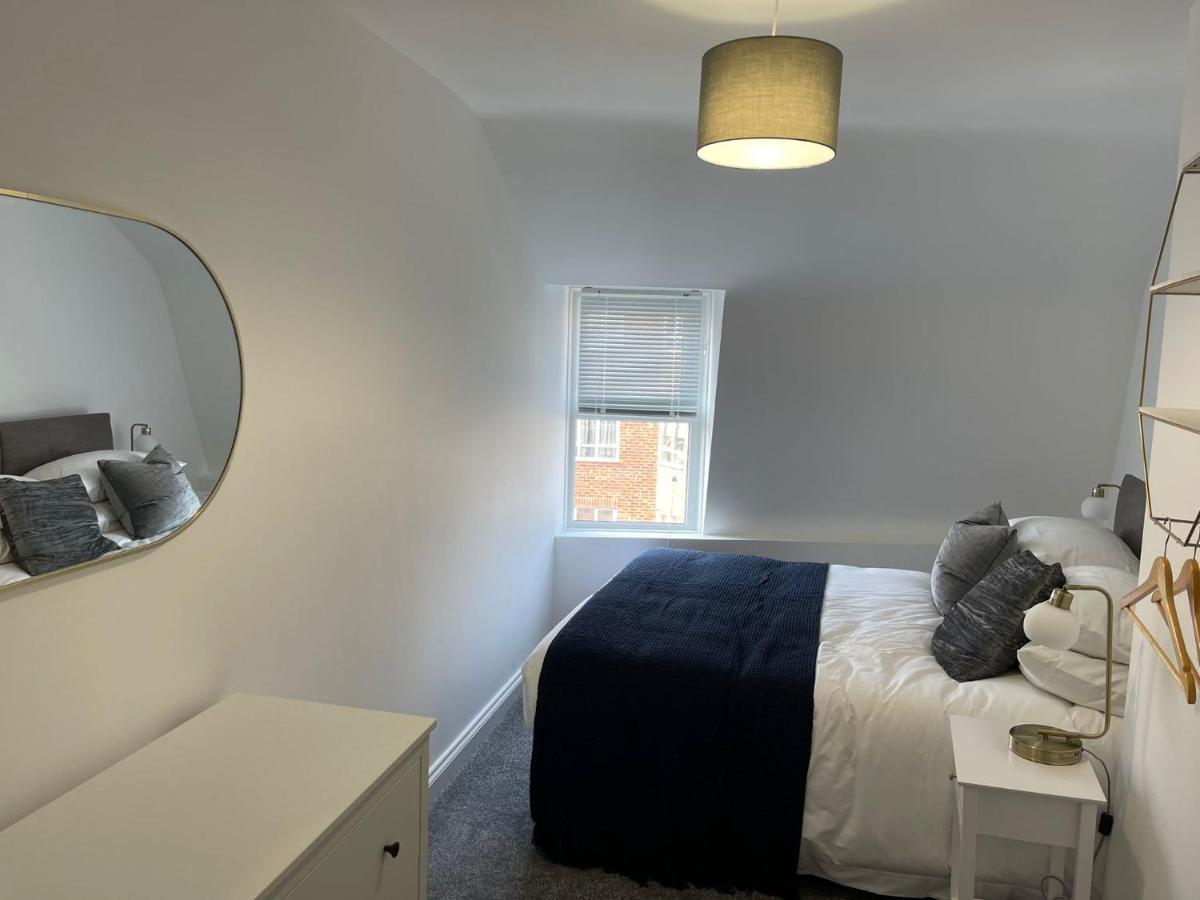 Brand New Montrouge Apartments - Perfect Location!! 포츠머스 외부 사진